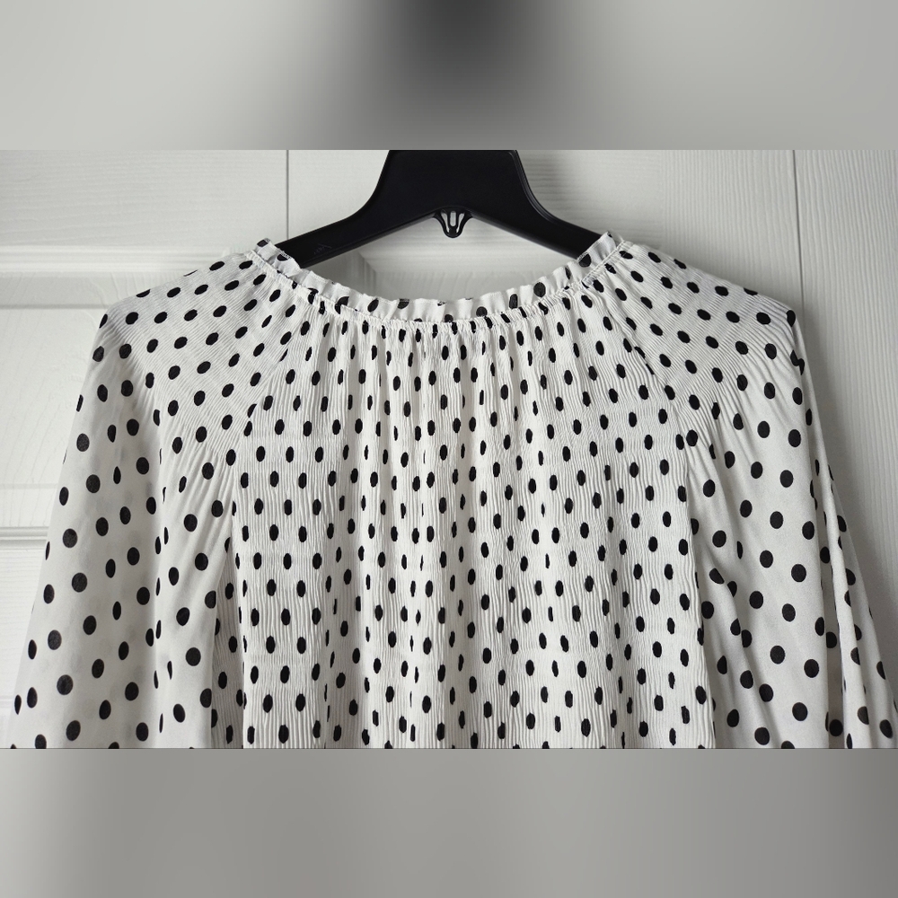 Melissa Paige Black and White Polka Dot Blouse Size LP. Excellent condition - Picture 7 of 10